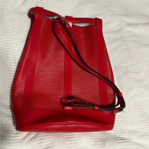 Louis Vuitton Vibrant Red Epi Leather Sling Bag - Picture 13 of 16